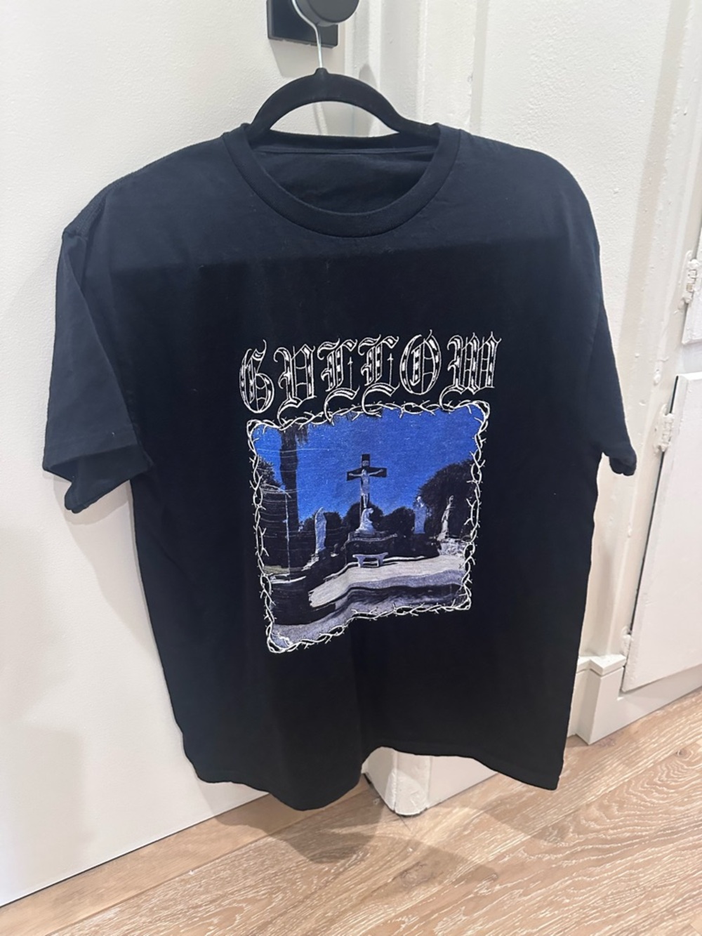 Gvllow musician T shirt